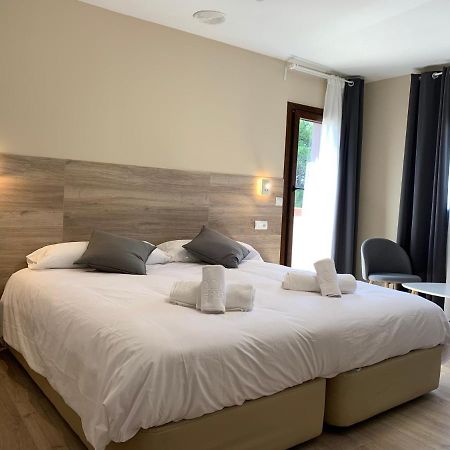 Hotel El Cobertizo Пласенсия-дель-Монте Экстерьер фото