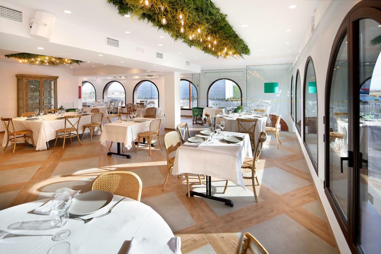 Hotel El Cobertizo Пласенсия-дель-Монте Экстерьер фото